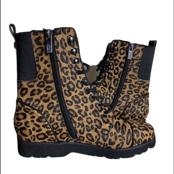 NWOB Donald J Pliner Camren Leopard-Print Hiker Boots - Picture 1 of 16